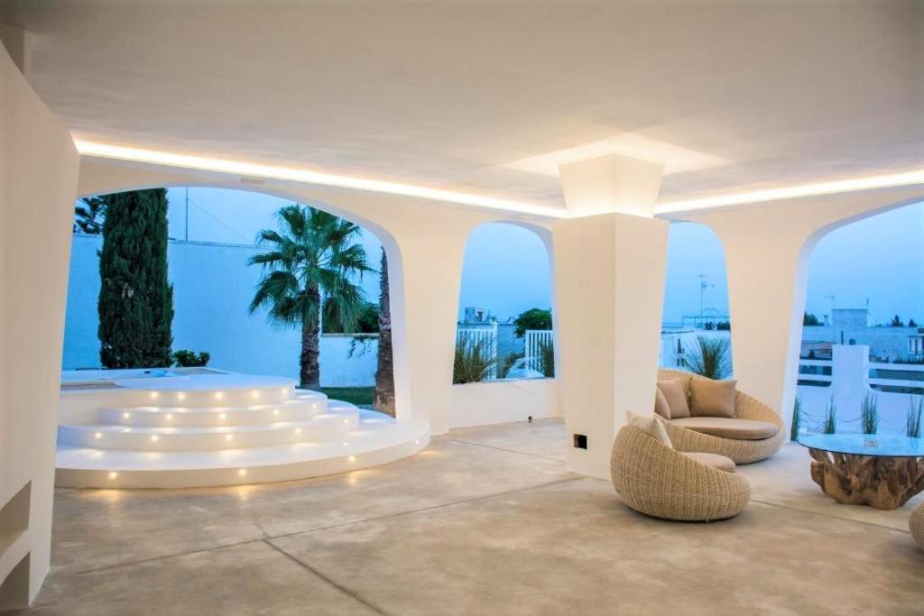 B&B Valentino Luxury Rooms By Salentolimit Porto Cesareo Exteriör bild